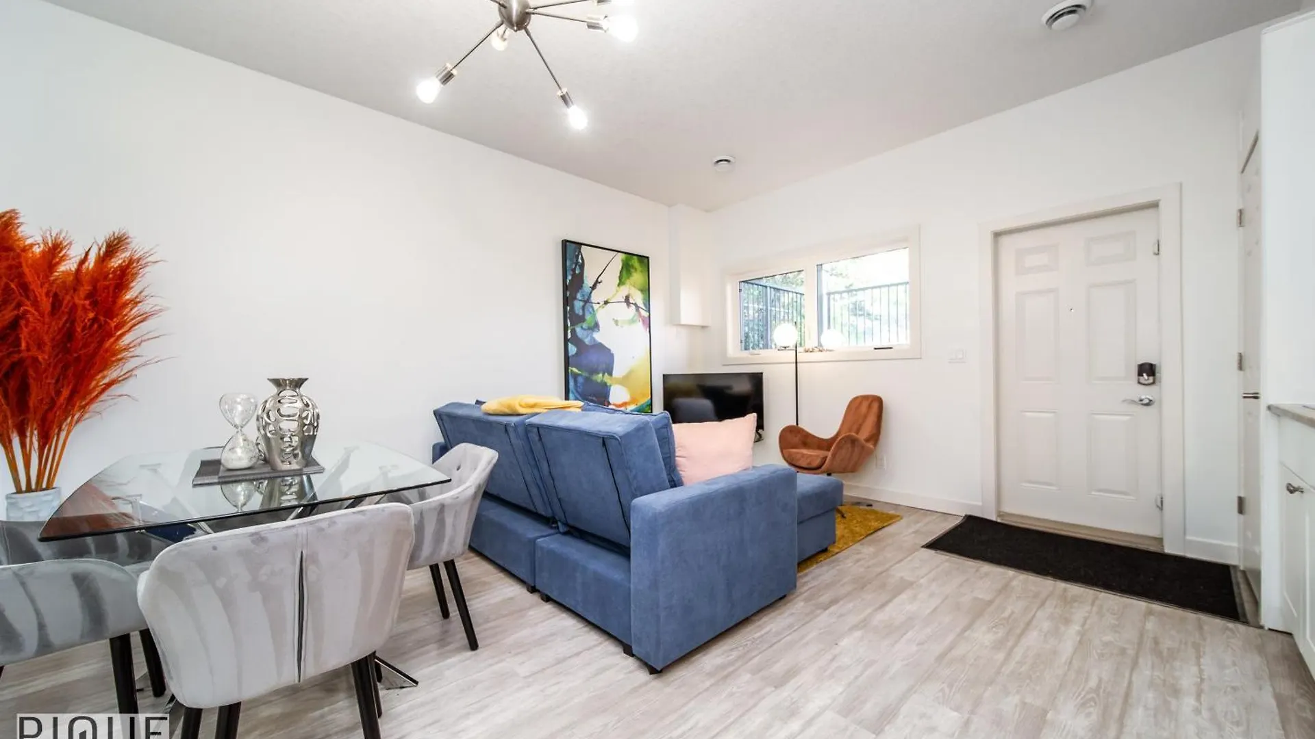 Executive Home - Long Stays Welcome - Garage Parking - Free Wifi & Netflix Edmonton 0*,  Kanada