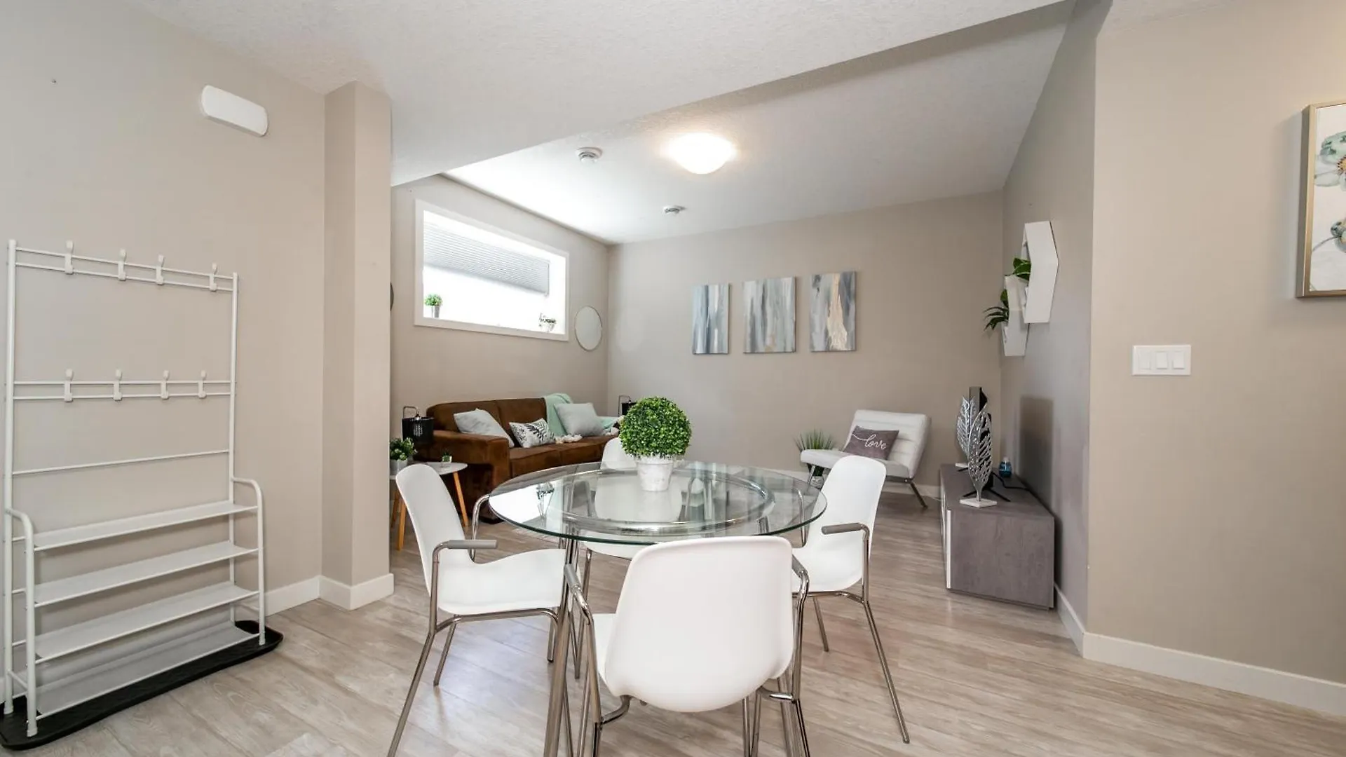 Dom wakacyjny Executive Home - Long Stays Welcome - Garage Parking - Free Wifi & Netflix Edmonton Kanada