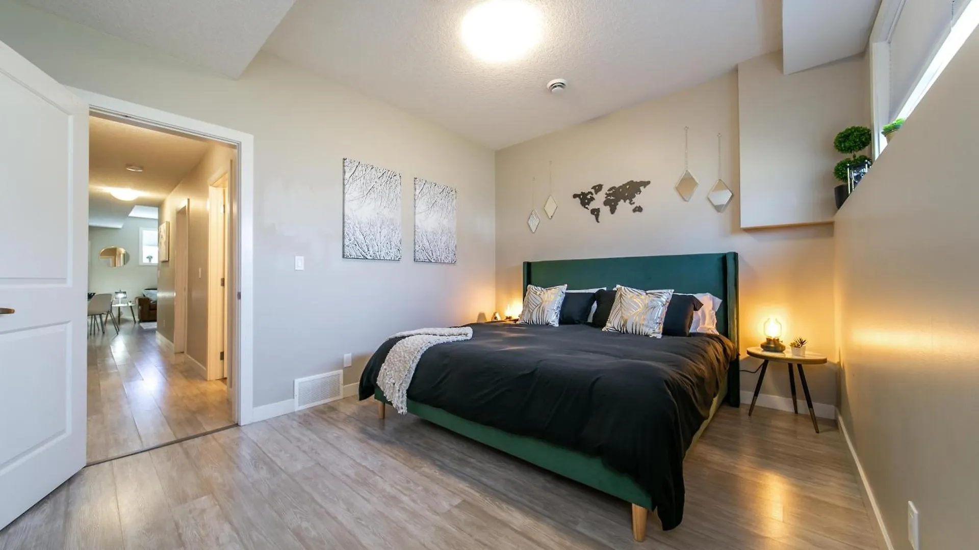 Executive Home - Long Stays Welcome - Garage Parking - Free Wifi & Netflix Edmonton 0*,  Canadá